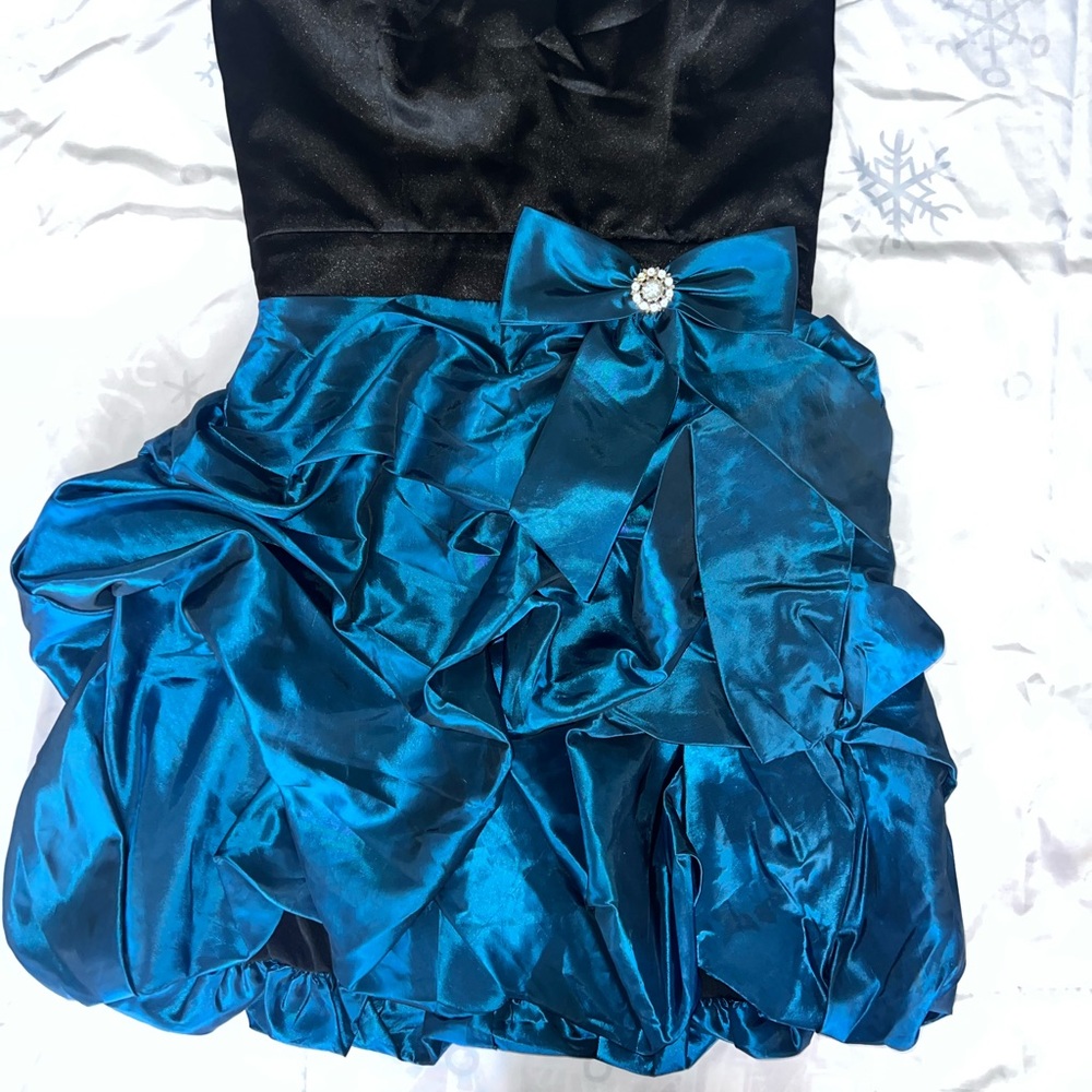 Elegant Black and Blue Mini Dress